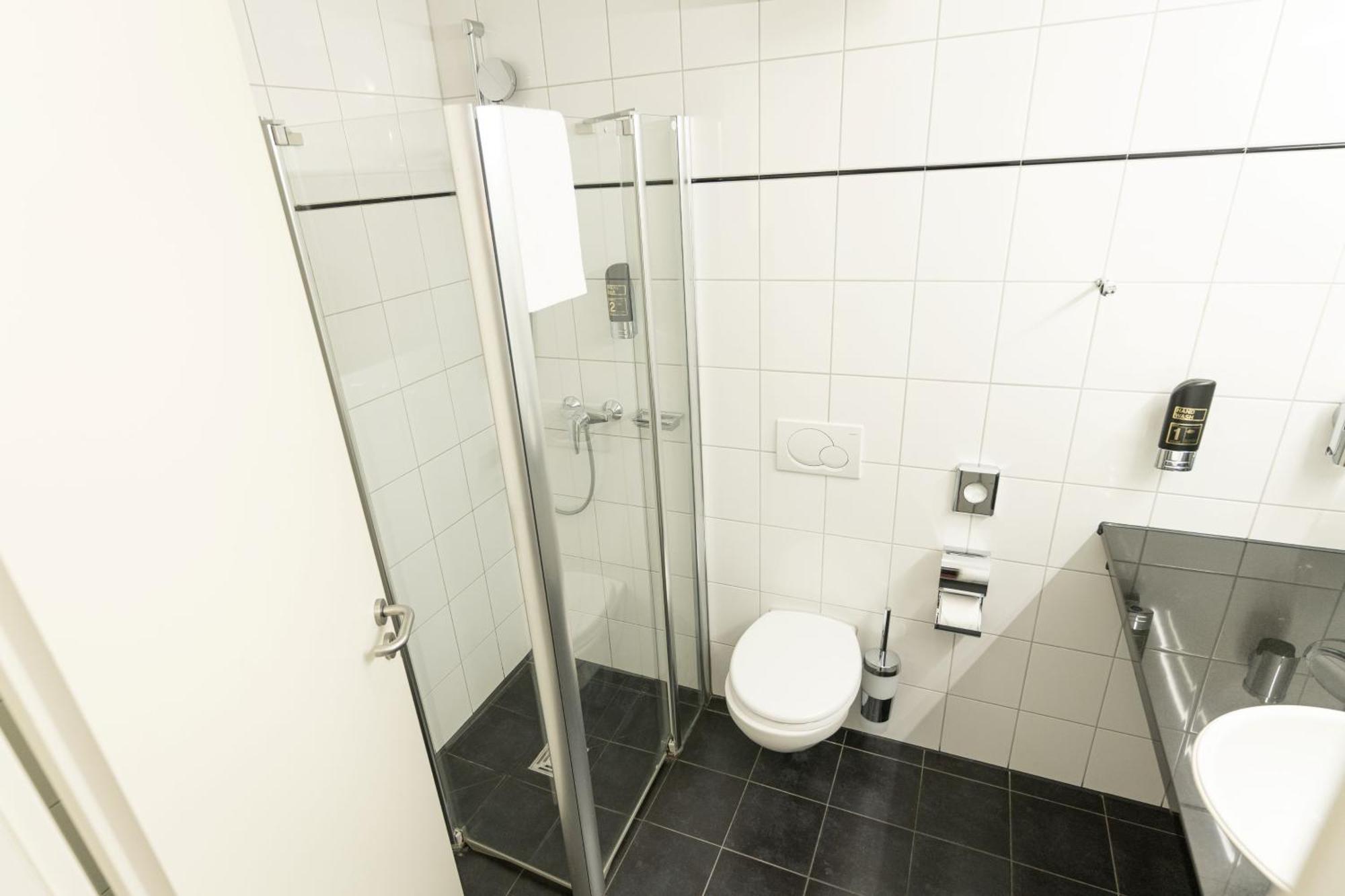 Hotel Rosmarin Bodman-Ludwigshafen Buitenkant foto