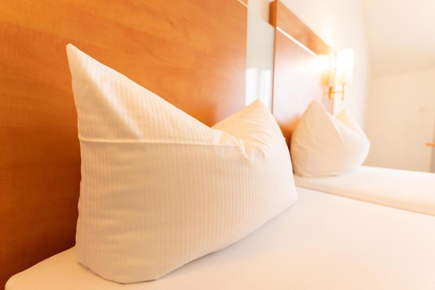 Hotel Rosmarin Bodman-Ludwigshafen Buitenkant foto